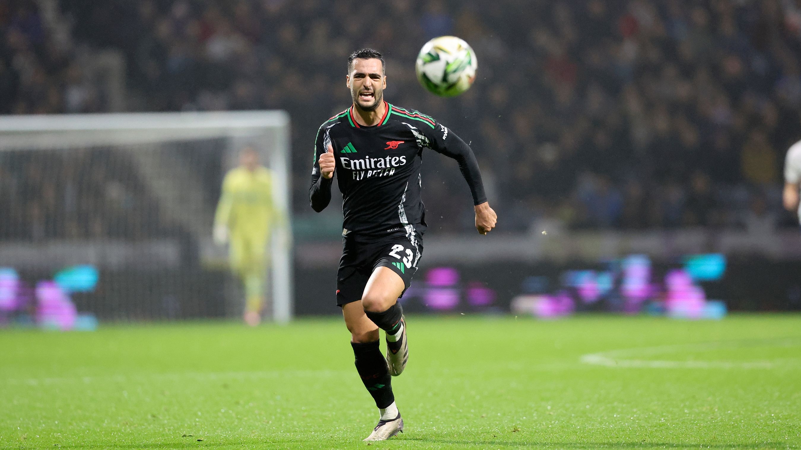 开云下载-记者：梅里诺在塔帅手下定位仍不明确，莫斯克拉能顶萨利巴的伤缺