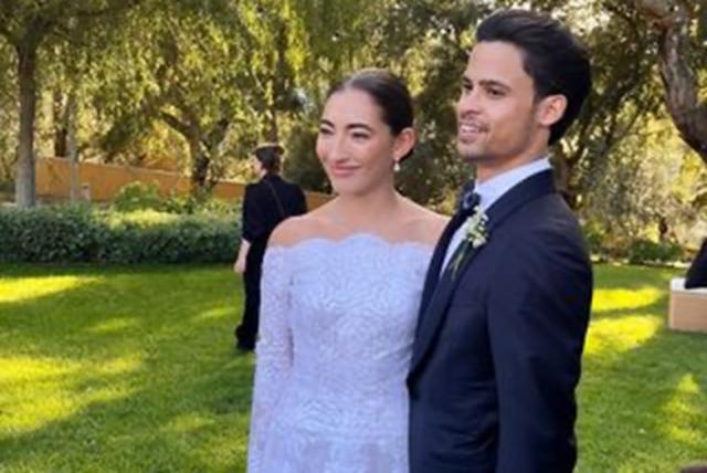 开云登录网址入口-相恋9年 穆里尼奥女儿大婚！“特殊一号”曾反对！