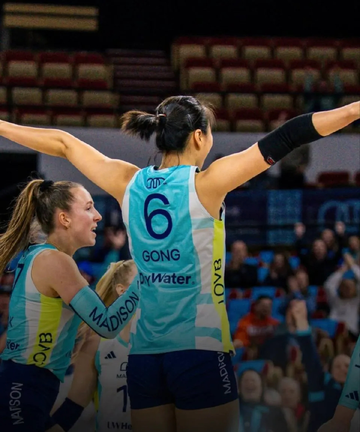开云登录网址入口-龚翔宇带伤出阵,麦迪逊女排首败!但她仍然砍下11分|奥斯汀|自由人|美国女排|失误|比赛_新浪新闻