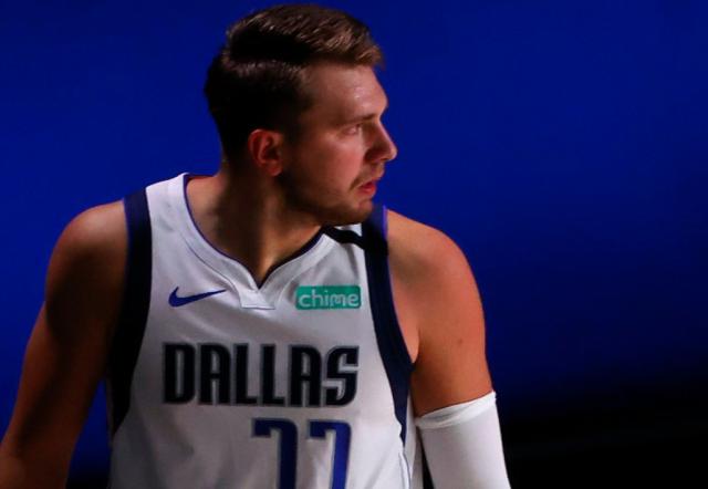 开云线上入口-【人物】天才少年终遇挫折 东契奇能否走出困境？