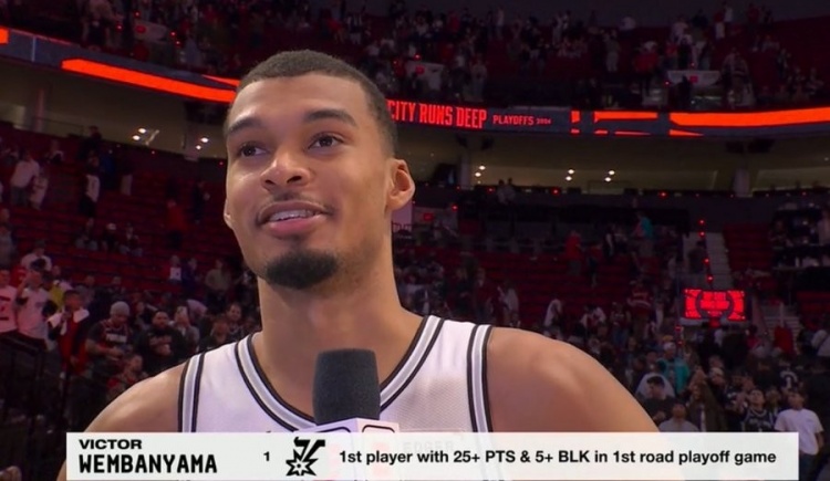 开云线上入口-文班生涯首个季后赛客场拿下至少25分5盖帽 NBA历史首人！