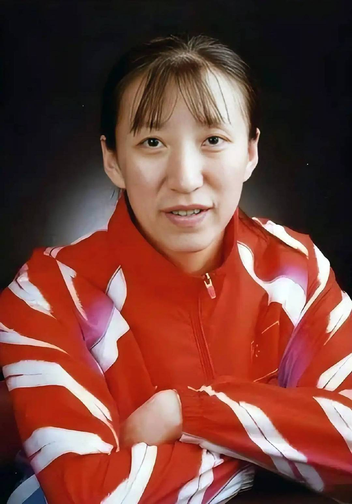 开云网站-女排元老赖亚文：33岁结婚，婚后与丈夫分居，回家后儿子不认识她|中国女排|国家队|排球|训练|母亲_新浪体育_新浪新闻